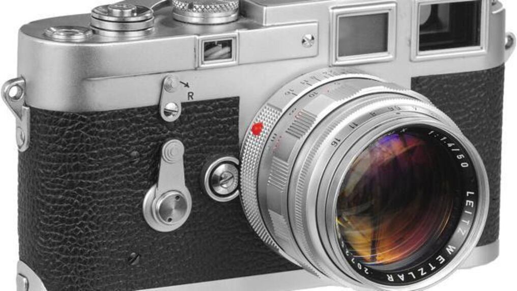 Cámara de fotos Leica de 1923 fue subasta. Foto: APF