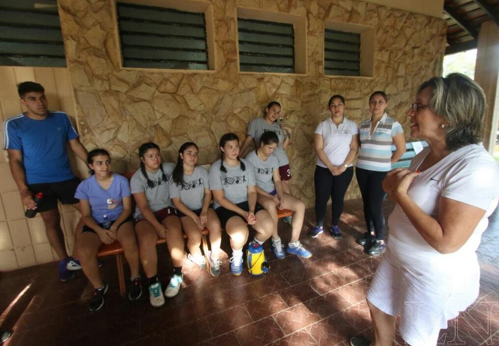 EL grupo que acompaña a los participantes del Taller. Foto: Pánfilo Leguizamón. 
