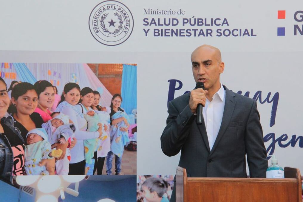 El ministro de Salud, Julio Mazzoleni, informó además que son 3 los pacientes que se encuentran internados. FOTO: ARCHIVO.