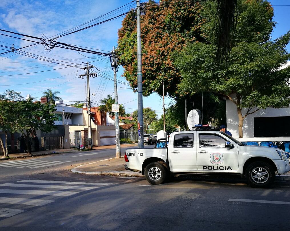 El asalto ocurrió a escasas dos cuadras de la sede bancaria. Foto: @poharoysa / Gustavo
 Fretes