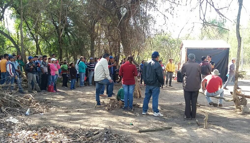 Los invasores se reunieron ayer para consensuar los próximos pasos.