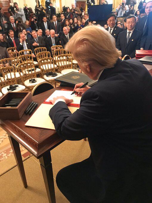Firma de Acuerdo entre EEUU-China.