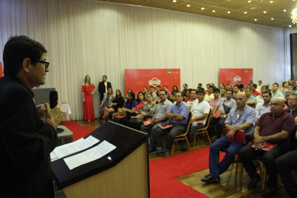Gregorio Bareiro durante la presentación que NGO hizo en el Este de los productos Tokyo.