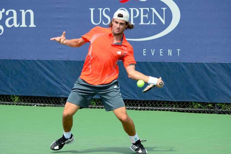 Argentino Pella debuta con triunfo sobre Isner en el Río Open