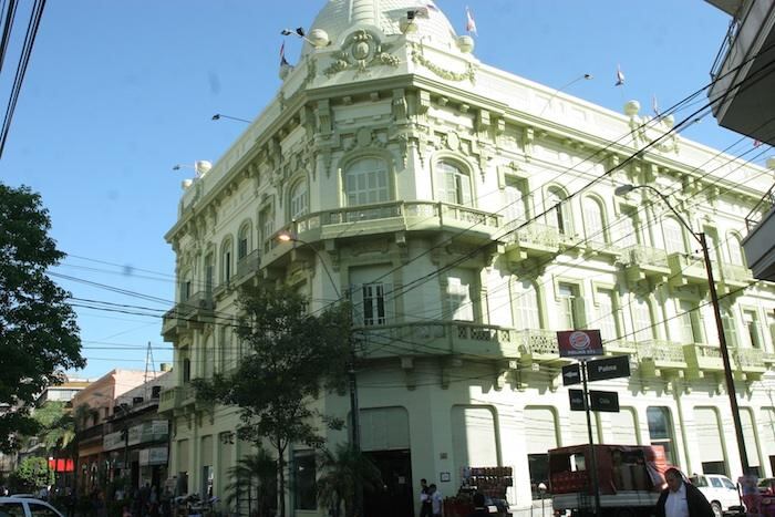 Hacienda analiza el pedido de los intendentes de no reducir los valores fiscales en zonas rurales.