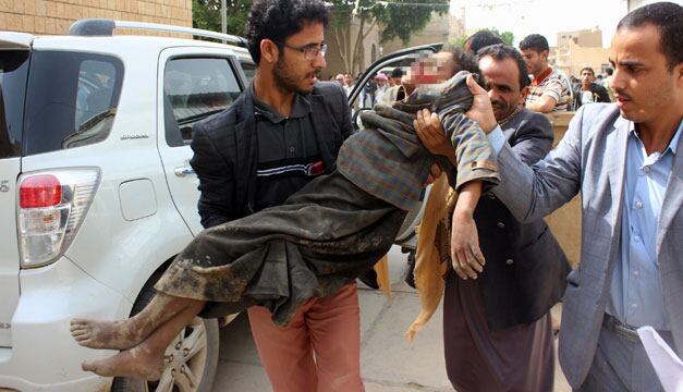 Al menos 29 niños mueren en un ataque contra un autobús en Yemen