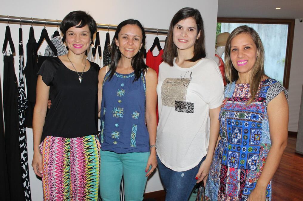 Silvana Franco, Yolanda Aponte, Adriana Samaniego y Melissa Barrios.