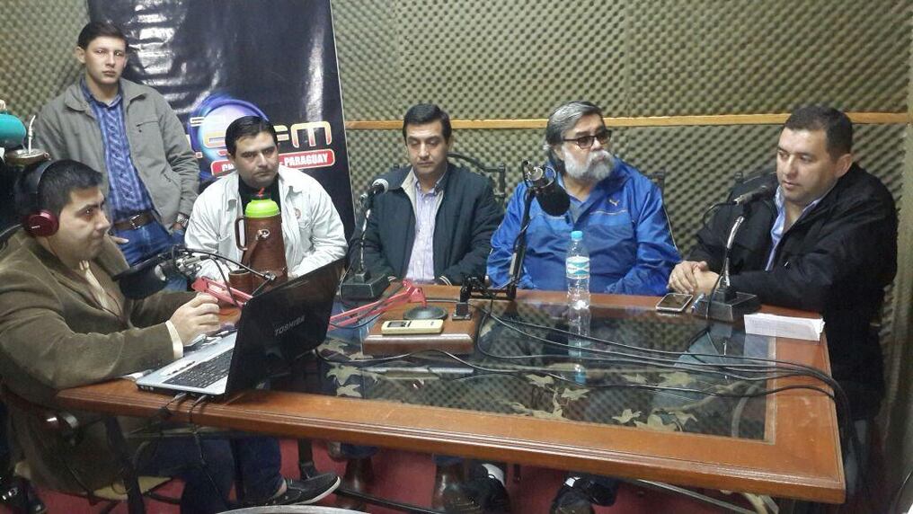 Amarilla, junto a Yoyito Franco y Enzo Cardozo, en Caaguazú.