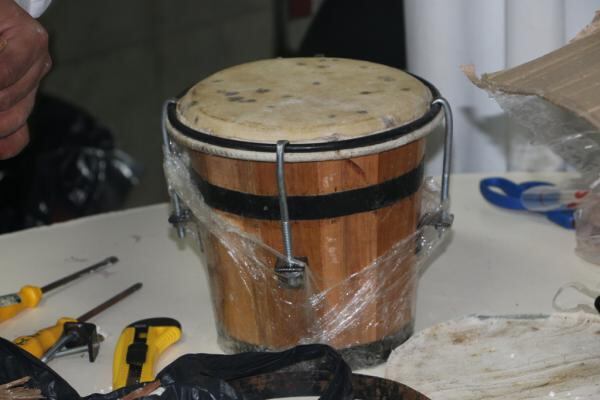 La cocaína yacía en el interior, estratégicamente oculta, de un instrumento musical de percusión. FOTO: GENTILEZA.