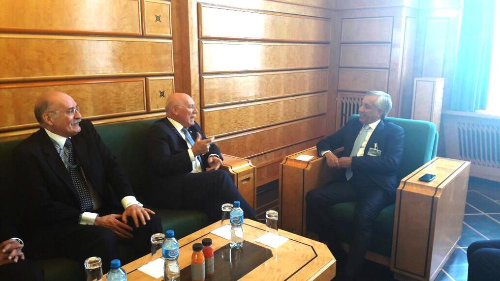 El Canciller Nacional Eladio Loizaga, junto con el Ministro de Estado de Relaciones Exteriores de Qatar, Soltan Bin Saad Al-Muraikhi. Foto: Gentileza.