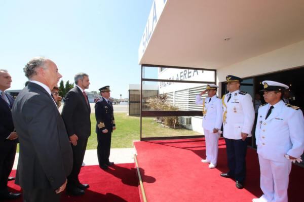 La ceremonia de despedida al Presidente tuvo lugar en el Aeropuerto de la ciudad de Pedro Juan Caballero “Dr. Augusto Roberto Fuster”.