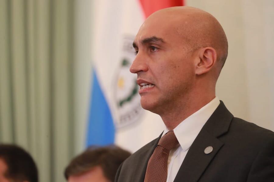 Según el nuevo reporte del ministro de Salud, doctor Julio Mazzoleni, hoy Paraguay suma 462 casos de coronavirus. Hace instantes a través de su cuenta de Twitter, reveló que se registraron 22 casos positivos. Foto: Archivo.