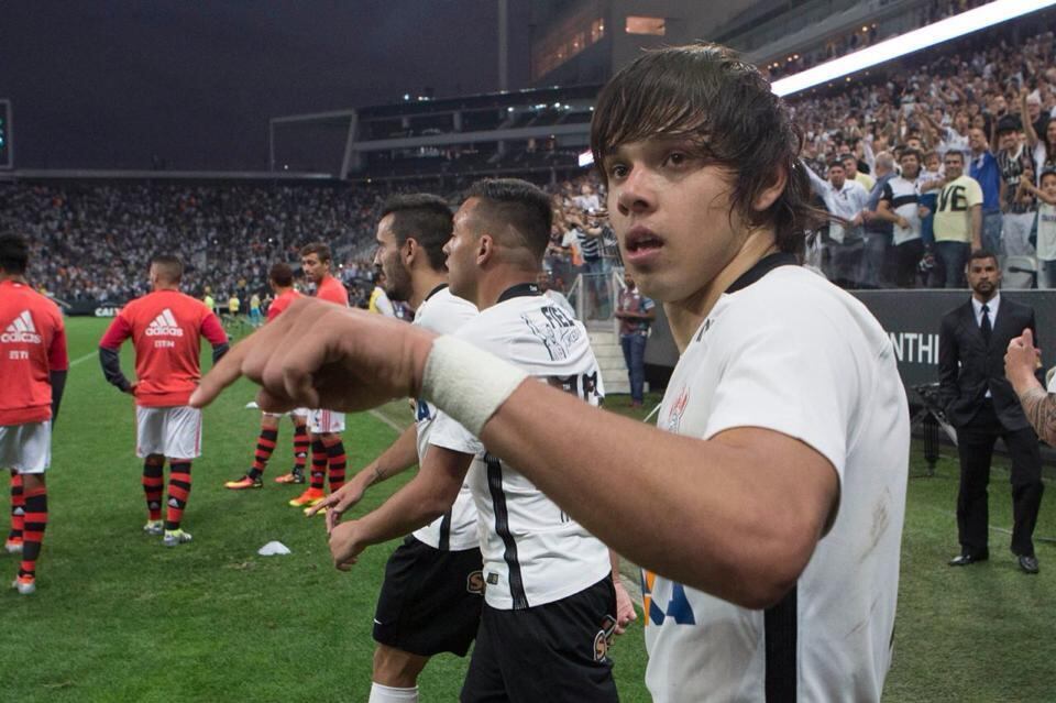 Ángel Romero envía un mensaje: "Aquí, el goleador soy yo". @Corinthians