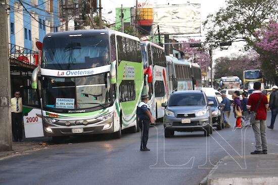 Dinatran recomienda a los usuarios de transporte público comprar los pasajes de las ventanillas. Foto: Pánfilo Leguizamón