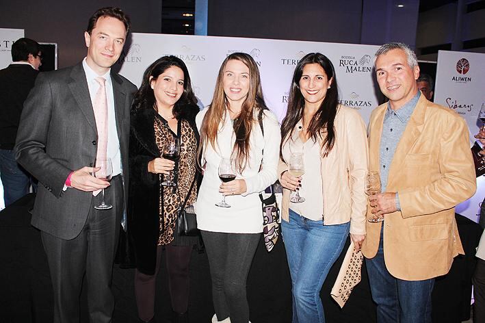 Sebastien Lahaie, Noelia Benítez, Laurel Lahaie, Gabriela Morais y Marcos Barrios.