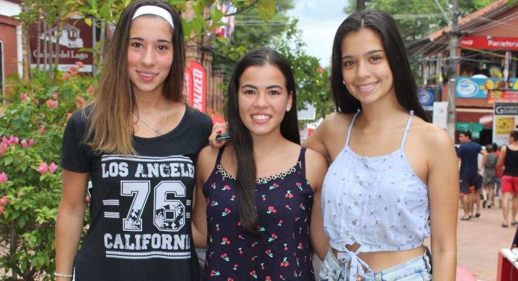 Romina Mongelós, Ana Ontano y Analía Mersán.