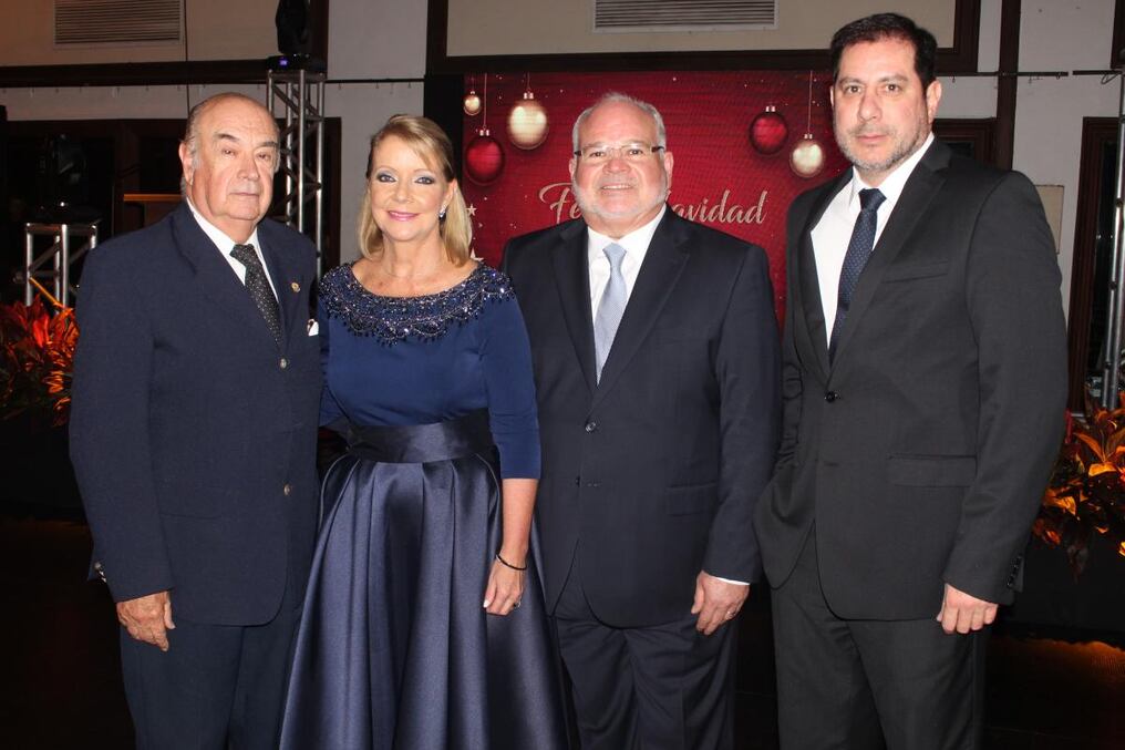 Luis María Zubizarreta, Zaida Gabas de Requena, Armando Requena y Miguel Figueredo. 