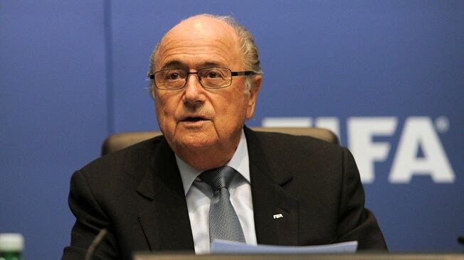 Blatter está "muy sorprendido" por los registros en la Federación Francesa