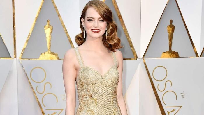 Emma Stone eligió ir vestida de Givenchy en la gran noche de su vida. No solo se coronó como la Mejor Actriz sino también como la mejor lookeada de la gala.