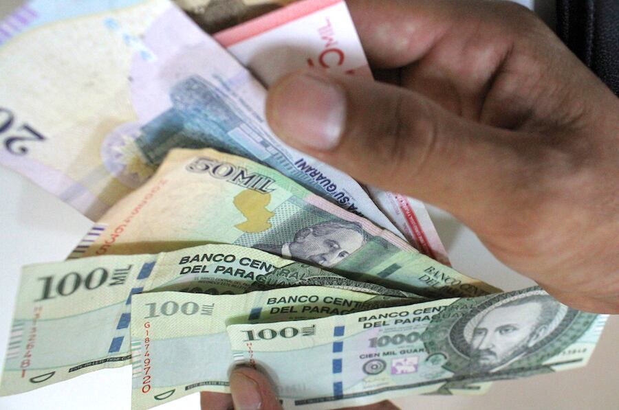 Los créditos en guaraníes muestran una reducción en sus intereses, según reporta el Banco Central.FOTO:ARCHIVO