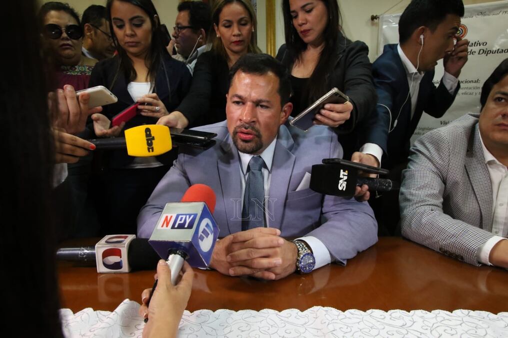 Ulises Quintana, el día que retomó su curul en el Congreso. Foto: Archivo.