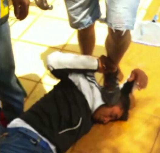 Rodrigo Riquelme Sosa fue reducido por los vecinos y recibió tremenda golpiza.[/caption]