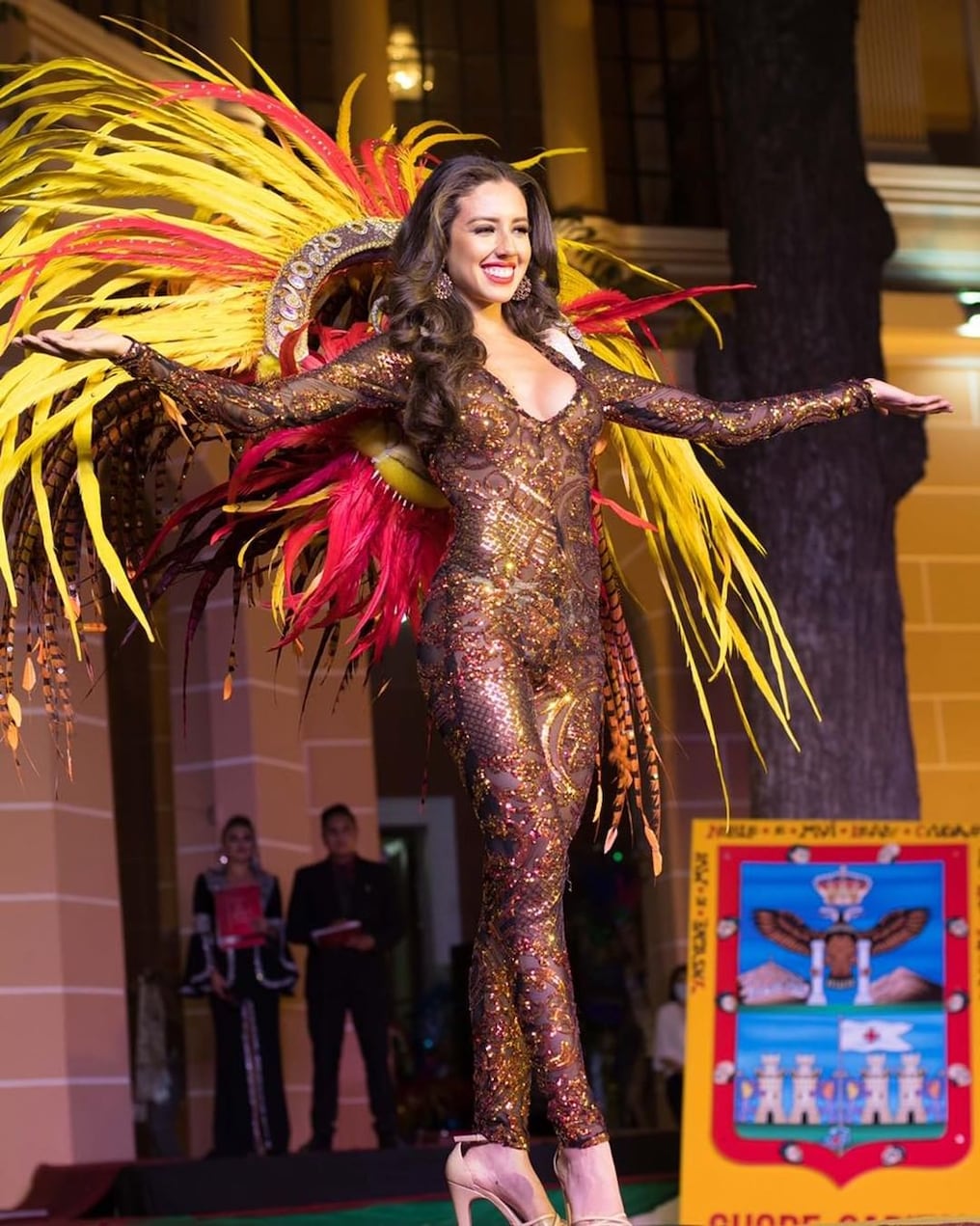 La Reina Hispanoamericana Paraguay 2021, Fátima Rodríguez con su traje típico "Kuarahy Mimbi". Foto: Gentileza.