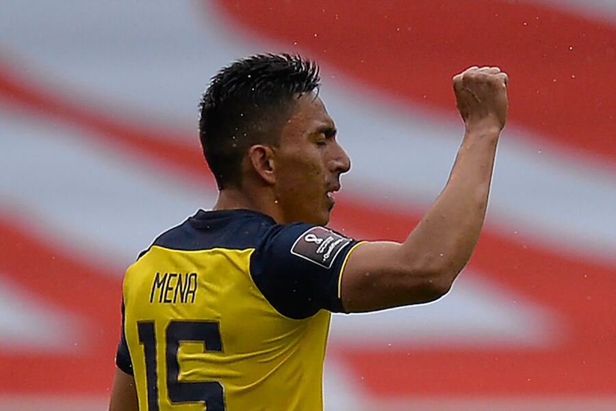 Mena festeja su conquista en la victoria de Ecuador ante Colombia.FOTO:AFP