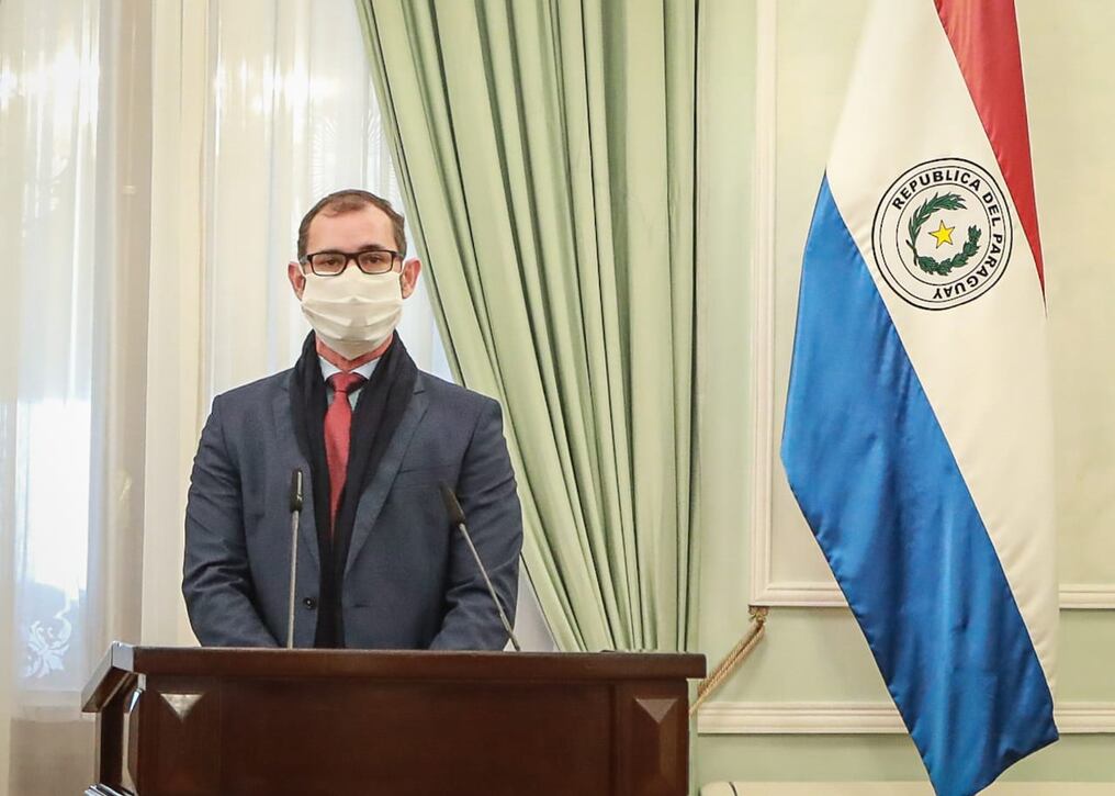 El Ejecutivo encomienda al titular de Contrataciones Públicas, Pablo Seitz, indagar entretelones de la falta de oxígeno en la red asistencial pública. Foto: Gentileza.