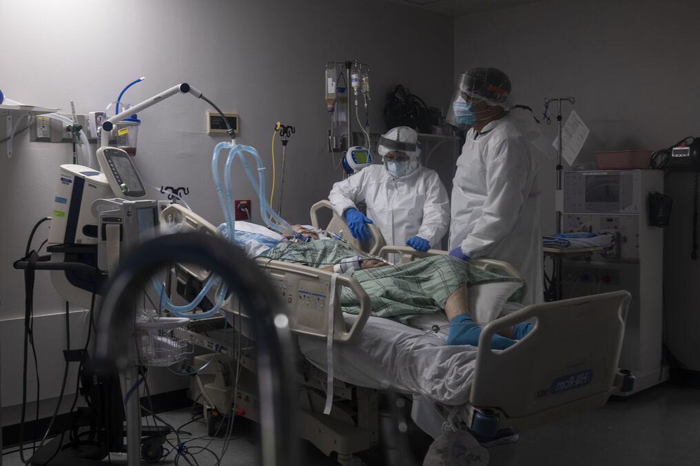 Más de 16 millones de personas contrajeron el virus en Estados Unidos desde la aparición de la pandemia. Foto: AFP.