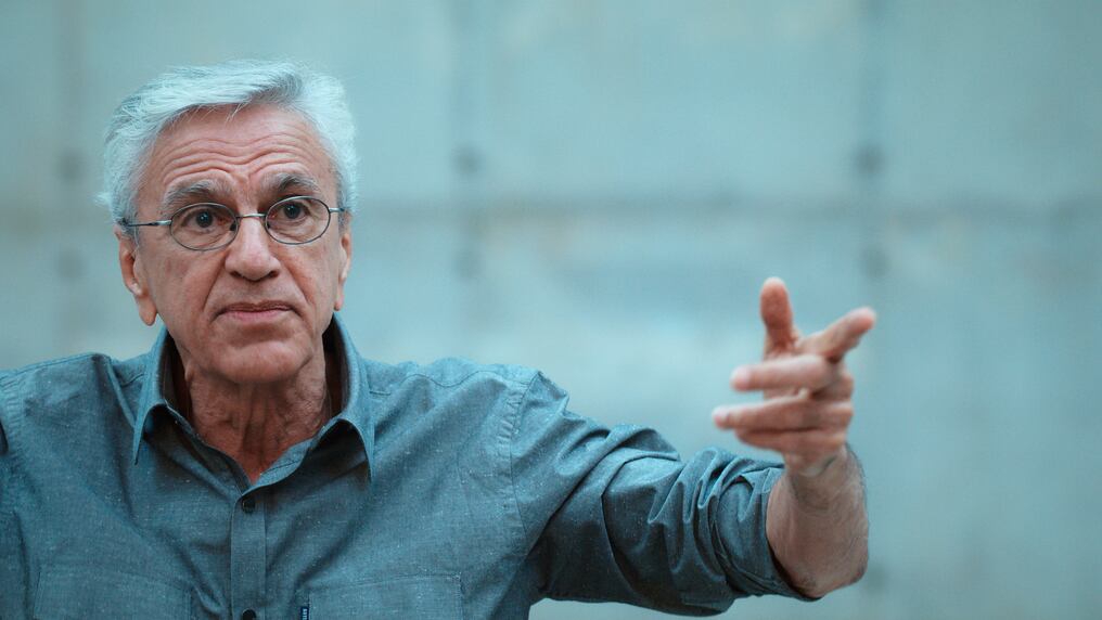 El célebre músico brasileño protagoniza un documental presentado este domingo pasado a la prensa en la Mostra de Venecia. Foto: Gentileza.
