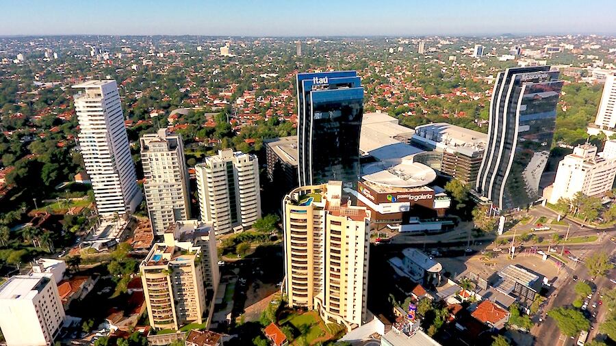 Los agentes económicos encuestados por el BCP redujeron de 3,7% a 3,5% su proyección de crecimiento económico. Foto: Archivo