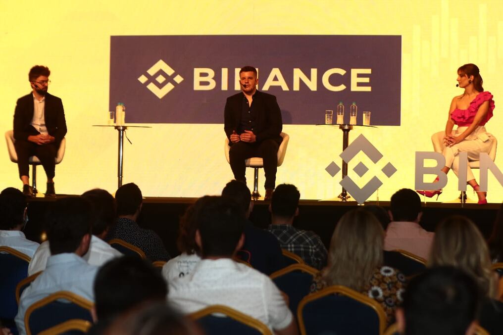 El lanzamiento fue realizado en Ciella Centro de Eventos de Asunción y estuvo a cargo de los representantes regionales de Binance. Foto: Eduardo Velázquez.