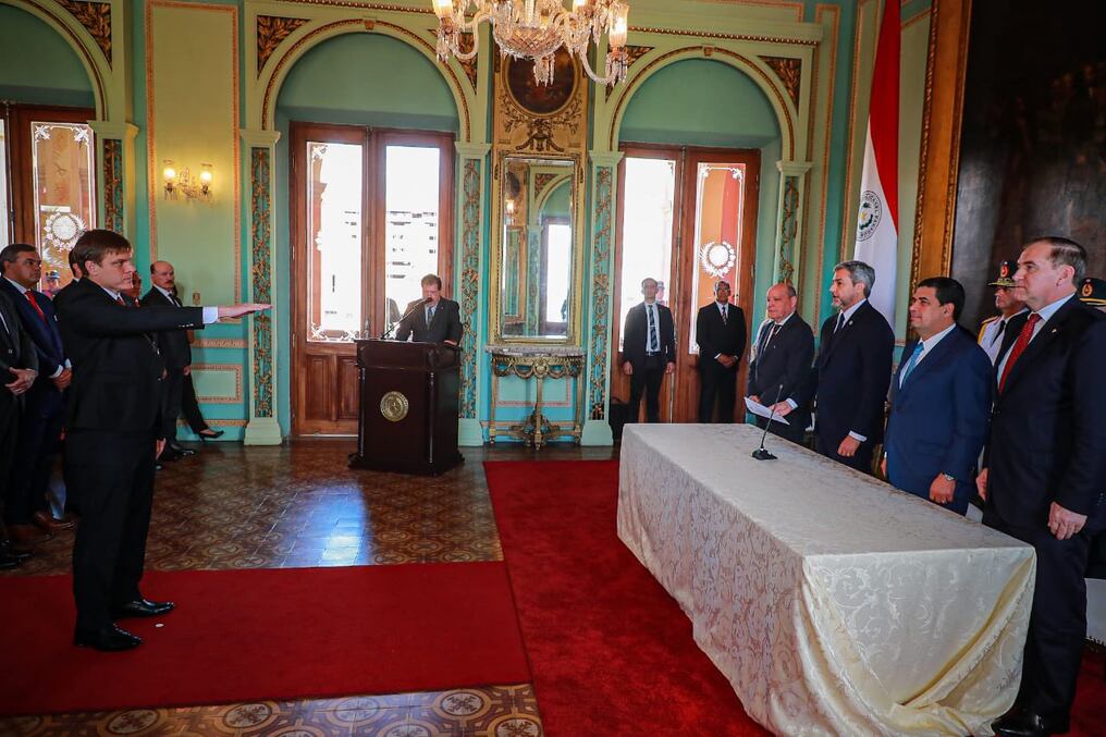 El acto oficial se desarrolló este lunes en el Palacio de Gobierno, encabezado por el presidente de la República Mario Abdo Benítez. Foto: Gentileza.