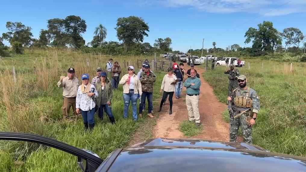 Participaron de la reconstrución el testigo principal Adelio Mendoza, el Dr. Ricardo Merlo, asesor jurídico de la familia; miembros de la FTC; Policía Antisecuestros, el juez Gustavo Amarilla y el fiscal Carlomagno Alvarenga. Foto: Gentileza familia Denis.