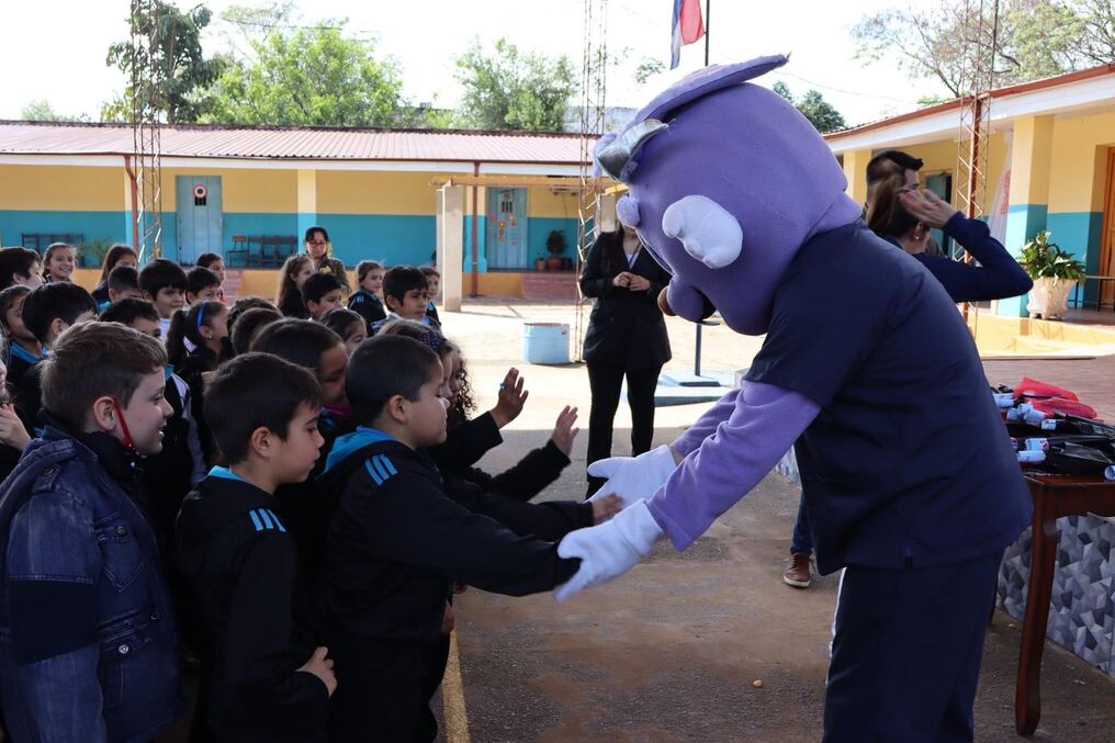 Aproximadamente 1.000 niños de las escuelas más vulnerables de Luque recibirán kits de higiene bucal. Foto: Gentileza.