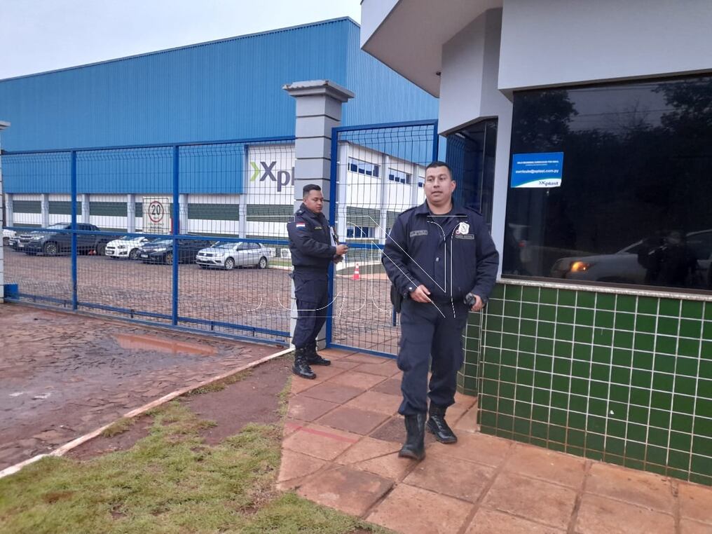 El trabajador de Xplast, Pablo Enrique Vera Almada, de 28 años, estaba internado en el hospital de Ciudad del Este desde el 4 de mayo. Foto: Dolly Galeano.