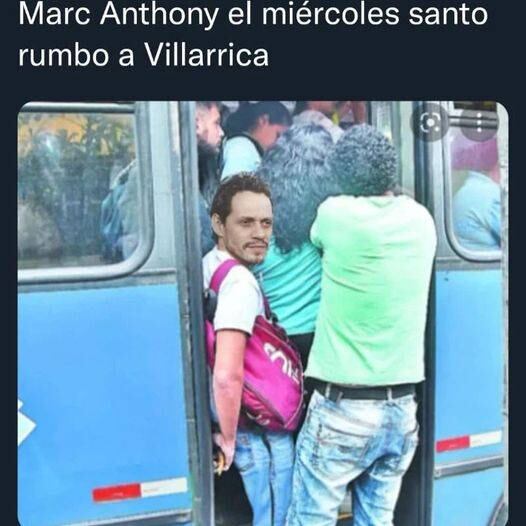 Montaje del cantante boricua en la estribera de un bus camino a Villarrica. Foto: Gentileza. 