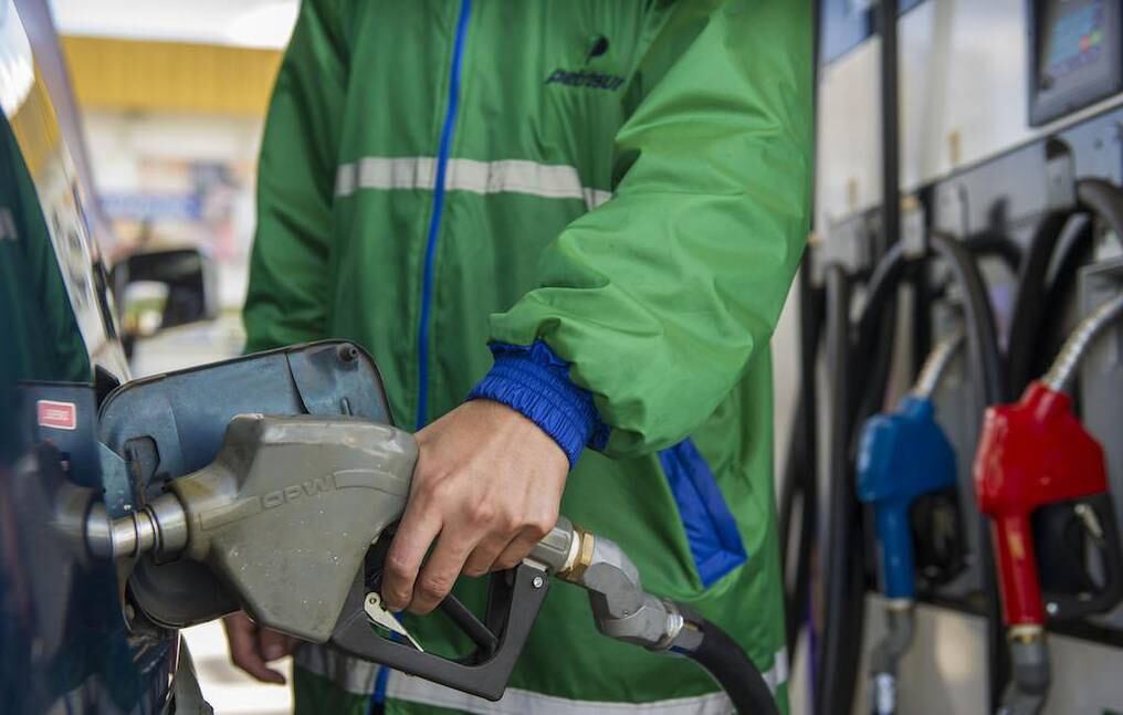 Para el gerente de Dicapar, Guillermo Parra, la medida asumida por el Senado fue algo sensato, debido a que subsidiar desde Petropar habría ocasionado pérdidas al fisco y una competencia desleal. Foto: Archivo.