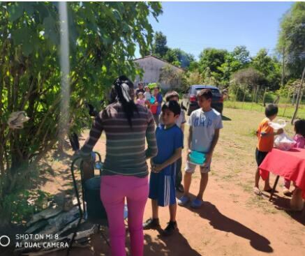 Apenas comenzó la pandemia en Paraguay, una cocinera de 50 años decidió trabajar para su comunidad con una olla popular. Foto: Gentileza.