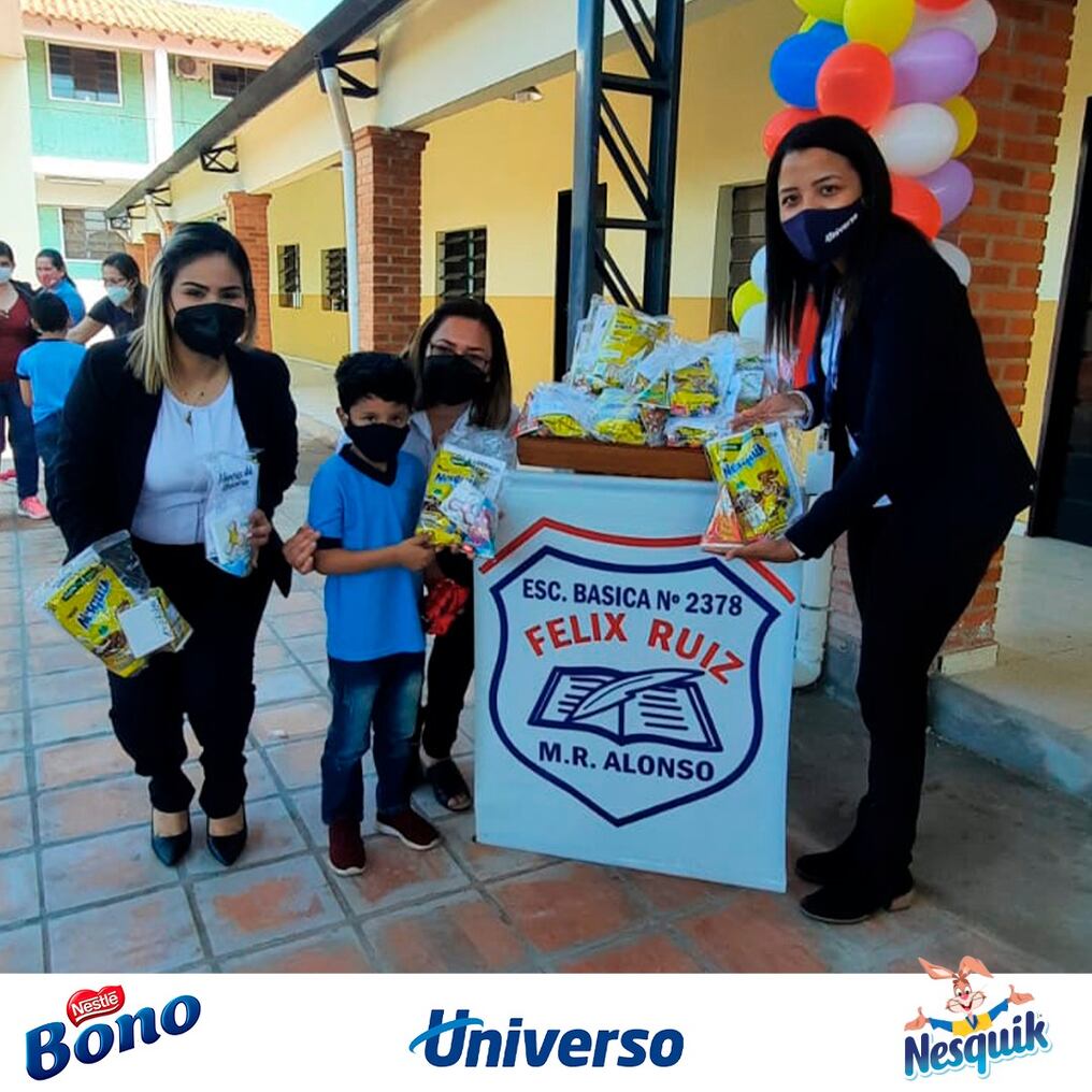 Los kits incluyeron un libro para colorear, jugo, galletitas, dulces y juguetes. Foto: Gentileza.