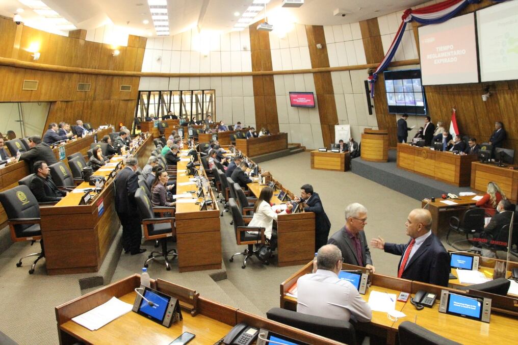 Por segunda vez consecutiva los diputados intentaron sesionar hoy de manera extraordinaria, pero no se reunió el quórum legal. Foto: Gentileza.