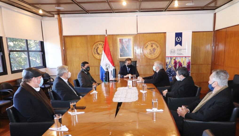 Luis Castiglioni recibió a la delegación de la Cadam, encabezada por Miguel Carrizosa. Foto: Gentileza.