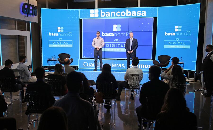 Basanomics es un enfoque macroeconómico desarrollado por miembros del directorio del Banco Basa. Foto: Archivo.