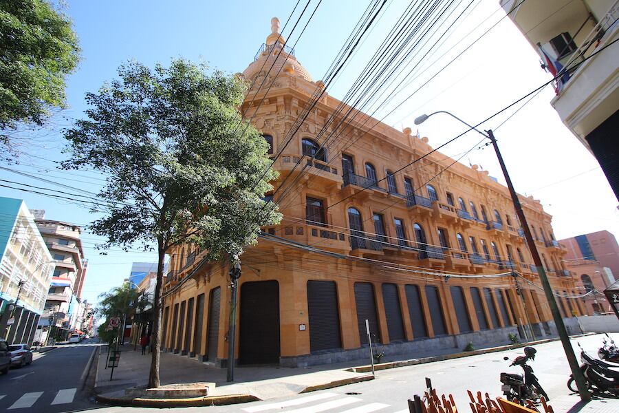 La cartera económica señala que el aumento de la ejecución presupuestaria fue en conceptos de servicios personales, transferencias e inversión pública. Foto: Archivo.