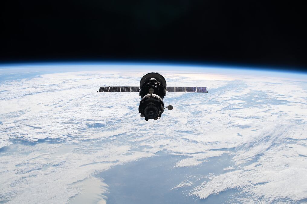 El lanzamiento del nuevo satélite se produce en un contexto de declaraciones positivas respecto a un acuerdo inminente en las negociaciones sobre el programa nuclear iraní que se están llevando a cabo en Viena. Foto: (Ilustrativa) ISS.