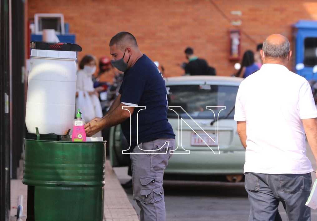 Resaltan la importancia de la adherencia a medidas sanitarias, sobre todo en estas fechas, y se exhorta a la ciudadanía a cumplirlas para impedir un contagio exponencial. Foto: Archivo/Eduardo Velázquez.