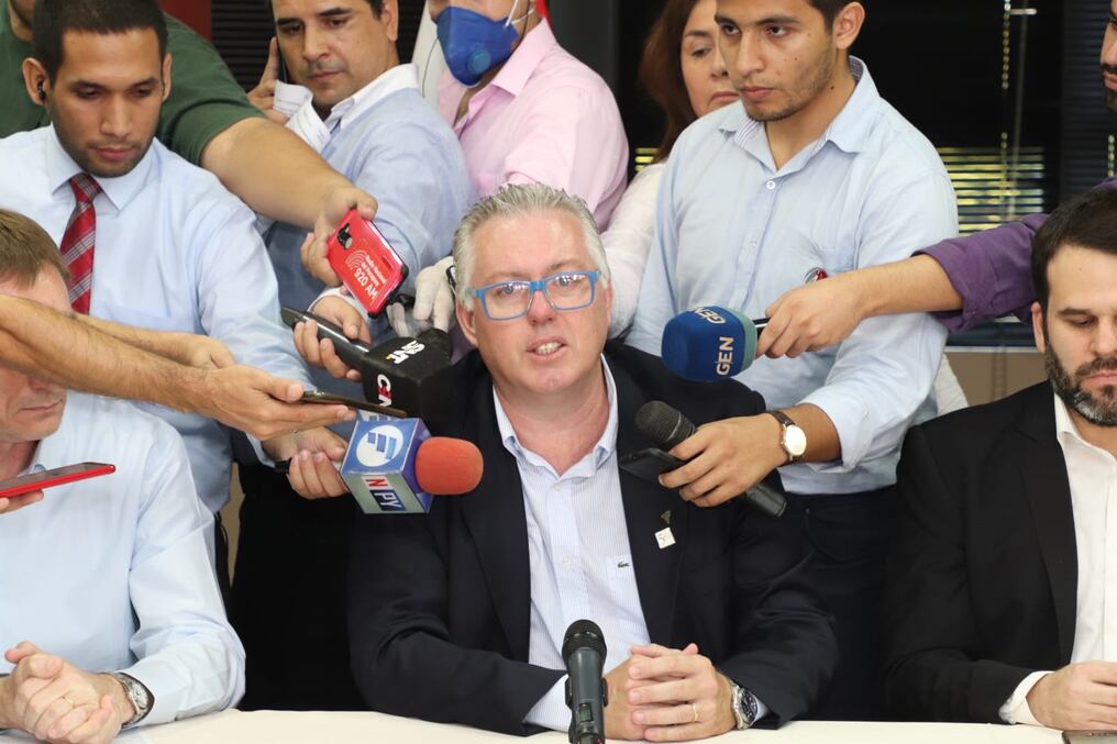 Otra preocupación del sector es buscar la forma de evitar la mayor cantidad de despidos. 