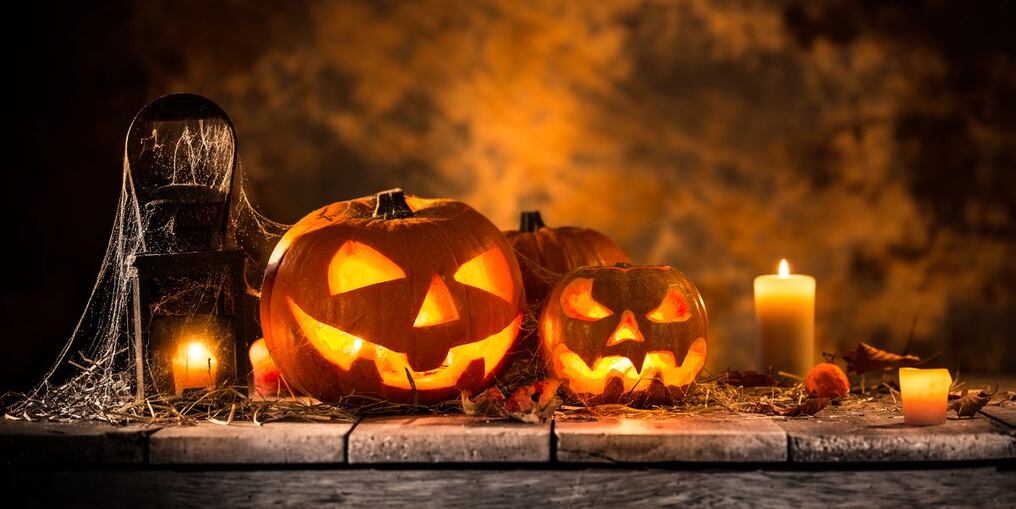 La calabaza es el símbolo, para imitar con su color las ascuas del infierno, para alumbrar el camino a los difuntos en Halloween, y también para evitar “que Jack llamara a la puerta de las casas y proponer dulces o travesuras”. Foto Gentileza. 
