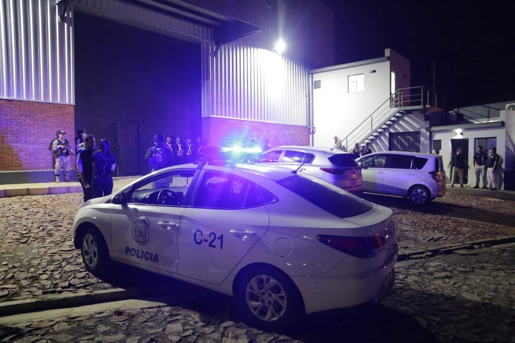 Desde el Partido Liberal aclararon que los hombres que se presentaron en el depósito del TSJE no fueron enviados de forma oficial por el PLRA. Foto: Gentileza.